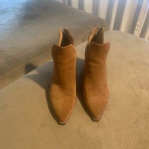 Vince Camuto Chestnut Booties size 9